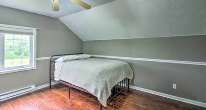 Quiet Retreat w/ Kayak & Patio, Walk to Lake!