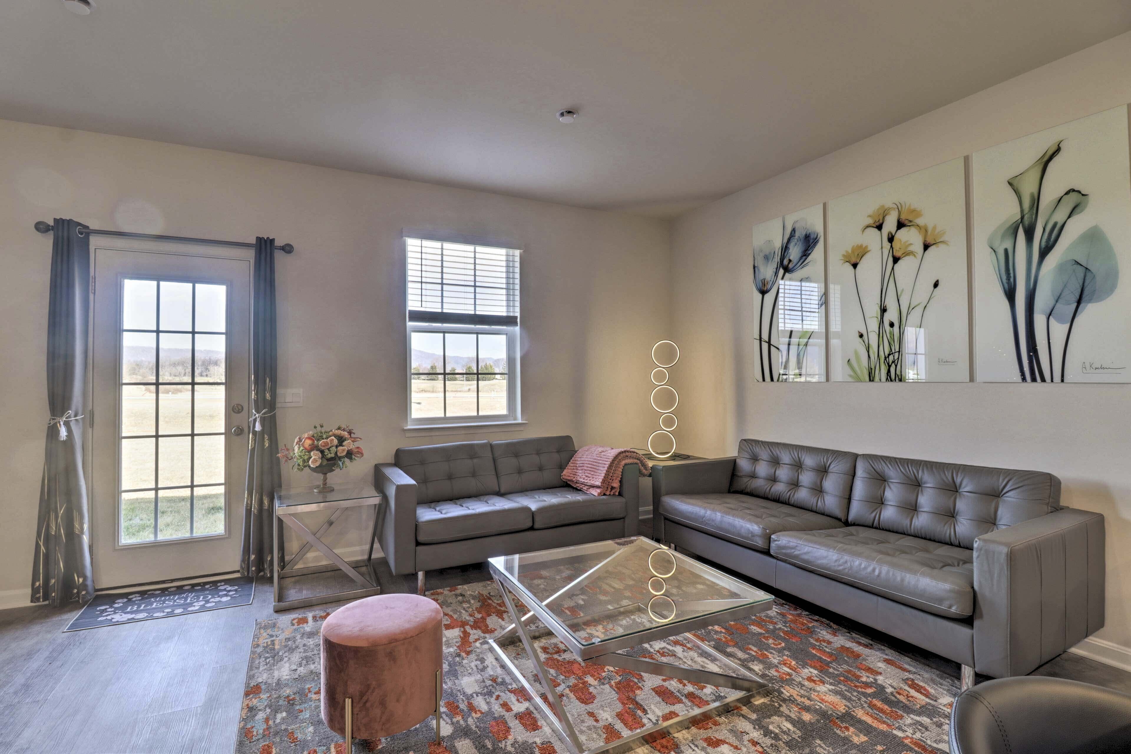 Luray Townhome Near Luray Caverns!