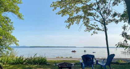Cozy Lake Champlain Cottage w/ Private Beach!