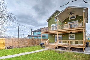 House (3 Bedrooms) | Interior - Indianapolis Vacation Home: 3 Mi to Dtwn! (Indianapolis)