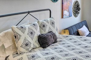 Apartment (0 Bedroom) | Interior