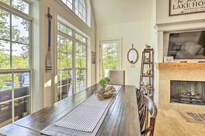 House (5 Bedrooms) | Interior