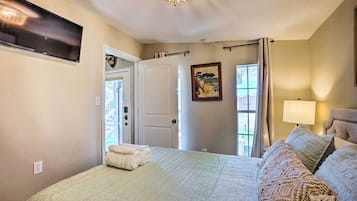 House (1 Bedroom) | Interior