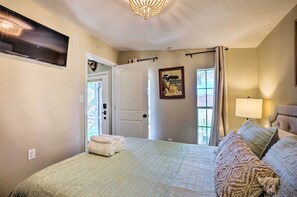 House (1 Bedroom) | Interior