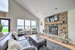 المنشأة من الداخل