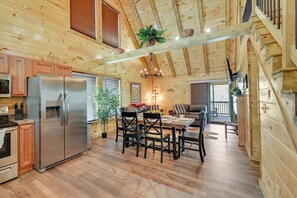 House (2 Bedrooms) | Interior - Riverside Beattyville Cabin w/ Kayaks & Fire Pit! (Beattyville)