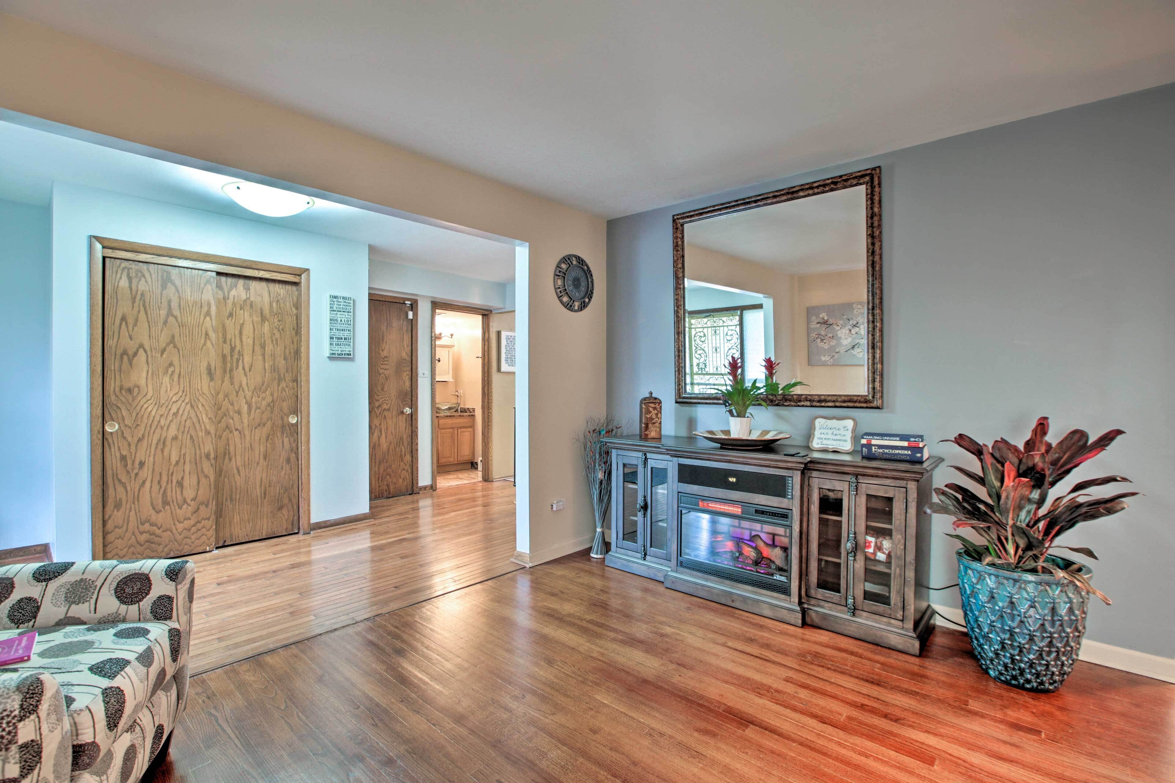 Home w/ Yard & Patio ~ 30 Mi to Downtown Chicago