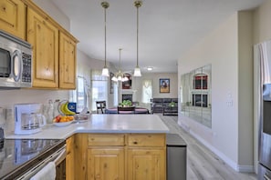 House (4 Bedrooms) | Private kitchen | Microwave, oven, stovetop, dishwasher - Mtn-view Home: Across From Lake + 30 Mi to Skiing! (Saratoga Springs)
