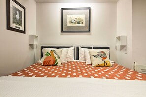 Apartment (0 Bedroom) | Interior