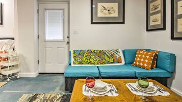 Apartment (0 Bedroom) | Interior