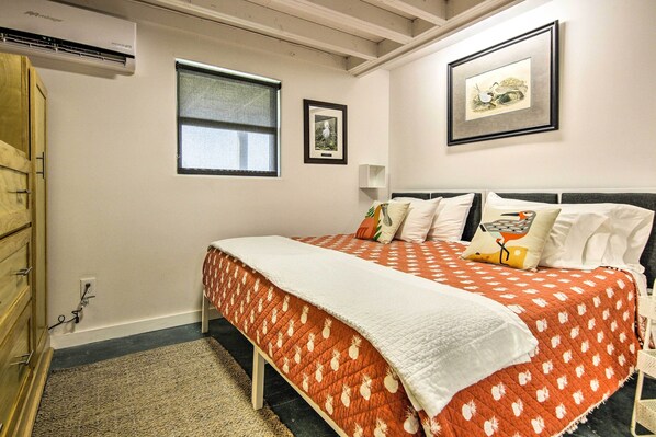 Apartment (0 Bedroom) | Interior