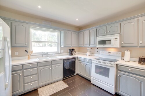 Private Dock & Slip: Cedar Creek Reservoir Home