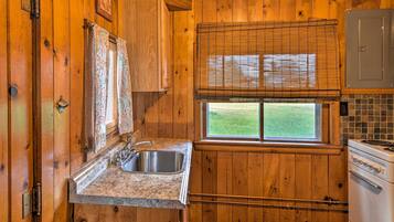 Apartment (0 Bedroom) | Interior