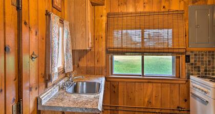 Lovely Lake Huron Getaway: Beach Access & Kayaks!