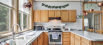 Quiet Lakefront Grand Rapids Cabin on 5 Acres