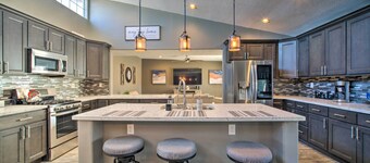 Modern El Paso Home w/ Backyard & Fire Pit!