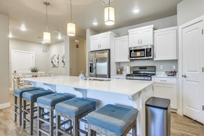 Apartment (3 Bedrooms) | Interior - Resort Pool & Hot Tub: Modern Condo in St George! (St. George)