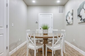 Leilighet (3 Bedrooms) | Innvendig