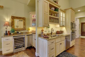 Interior - Mountain Home Gem on River! 0.4 Mi to Boat Launch (Mountain Home)