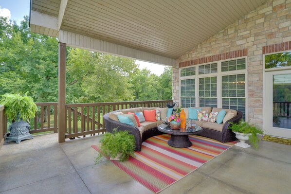 House (3 Bedrooms) | Interior - Mountain Home Gem on River! 0.4 Mi to Boat Launch (Mountain Home)