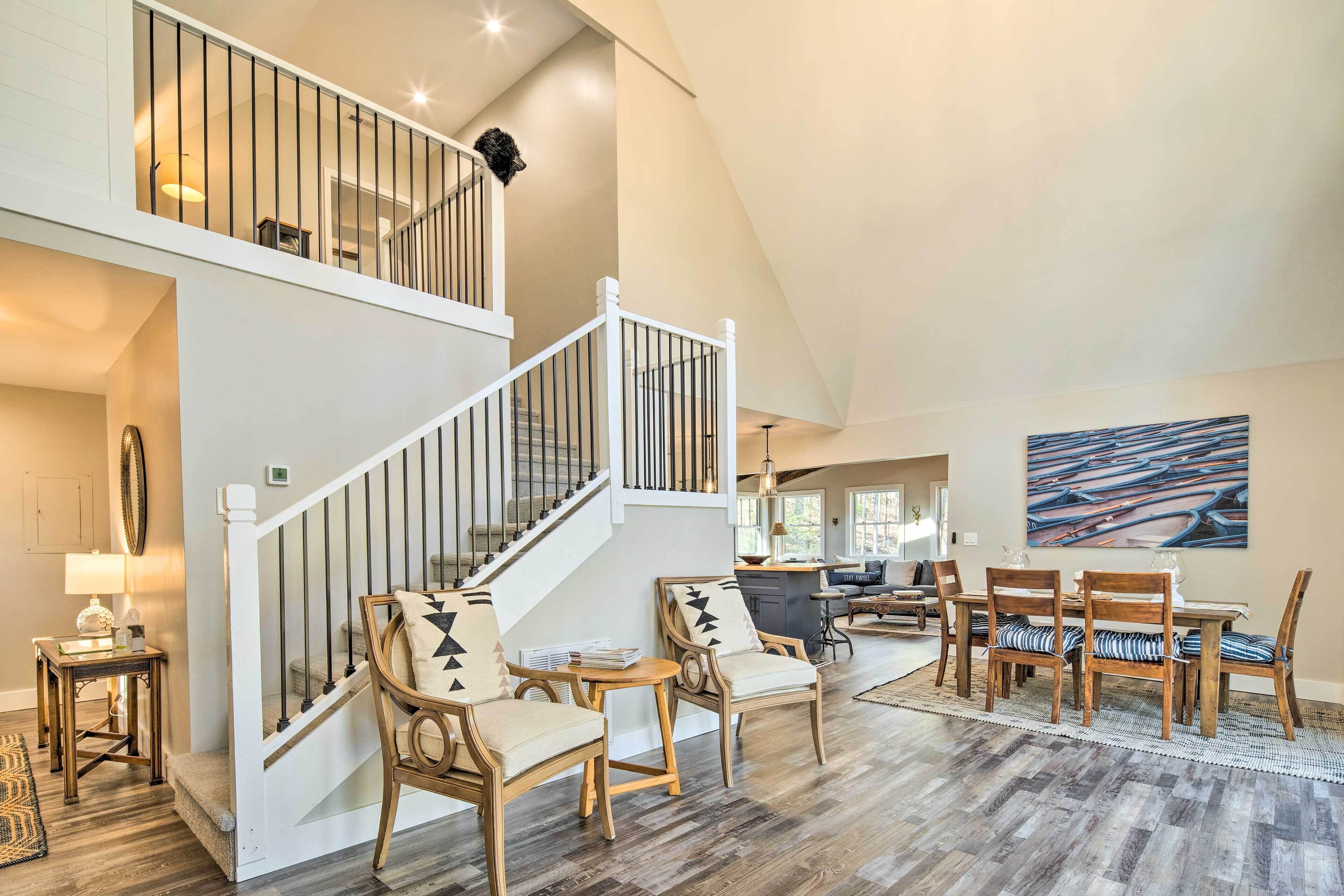 Peaceful Brevard Mountain Cabin: Hike, Golf & Swim