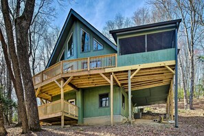 House (3 Bedrooms) | Interior - Peaceful Brevard Mountain Cabin: Hike, Golf & Swim (Brevard)