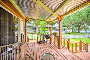 House (3 Bedrooms) | Interior - Lakefront Mabank Gem w/ Sunset Views: Pets Welcome (Mabank)