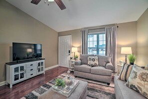 Apartment (2 Bedrooms) | Bahagian dalam