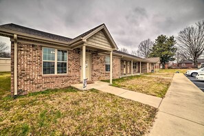 Apartment (2 Bedrooms) | Interior - Quaint Family Home Near Downtown Murray & MSU (Murray)