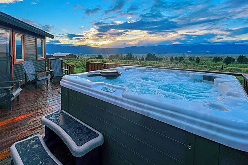 Angel Fire Mtn View Cabin w/ Hot Tub: 2 Mi to Ski