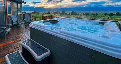 Angel Fire Mtn View Cabin w/ Hot Tub: 2 Mi to Ski