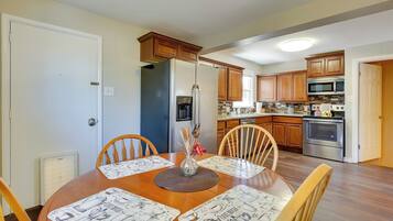 Rumah (3 Bedrooms) | Bagian depan properti