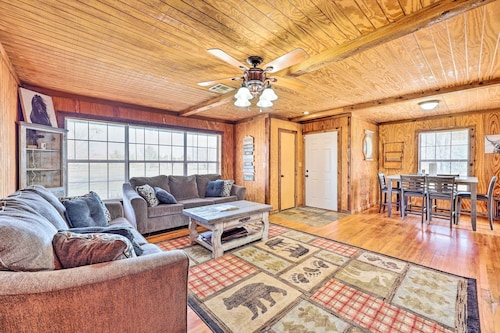 Pet-friendly Cabin Rental Retreat!