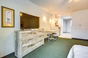 Apartment (0 Bedroom) | Interior - Pigeon Studio, Close to Saginaw Bay Waterfront! (Pigeon)