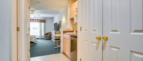 Apartment (0 Bedroom) | Interior