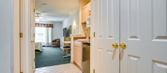 Pigeon Studio, Close to Saginaw Bay Waterfront!