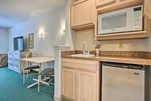 Apartment (0 Bedroom) | Interior