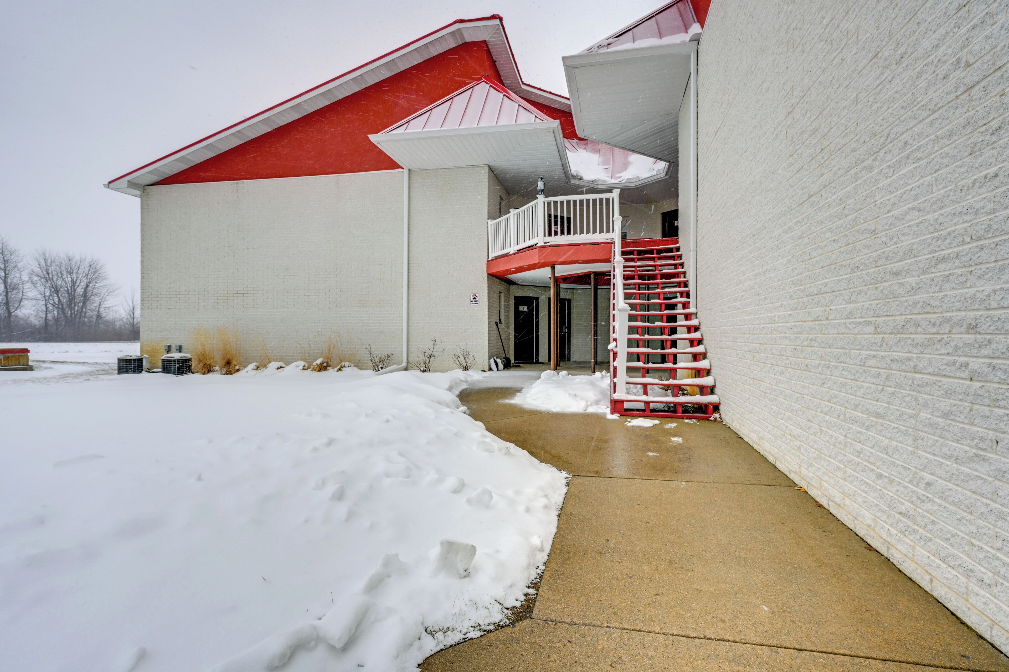 Apartment (0 Bedroom) | Interior