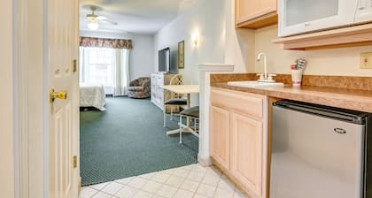 Pigeon Studio, Close to Saginaw Bay Waterfront!