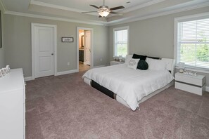 4 bedrooms, iron/ironing board, free cots/infant beds, bed sheets - Quiet Family Home 15 Mi to Dtwn Huntsville! (Hazel Green)