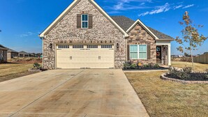 Exterior - Quiet Family Home 15 Mi to Dtwn Huntsville! (Hazel Green)