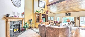 Serene Monument Sanctuary w/ Patio & Fire Pit!
