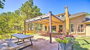 Interior - Serene Monument Sanctuary w/ Patio & Fire Pit! (Monument)