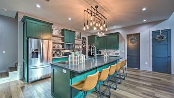 Rumah (Multiple Bedrooms) | Interior