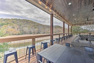 Casa (Multiple Bedrooms) | Parte interna