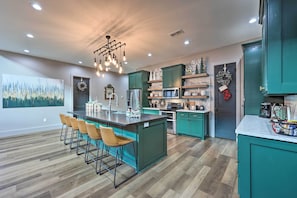 Maison (Multiple Bedrooms) | Intérieur