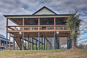 Casa (Multiple Bedrooms) | Parte interna