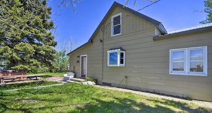 'the Farmstead' on 10 Acres w/ Mountain Views!