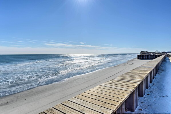 Apartment (3 Bedrooms) | Interior - Simple North Wildwood Condo - Steps to Beach! (North Wildwood)