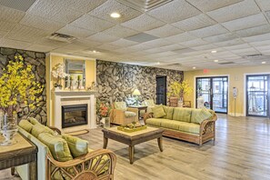 Apartment (3 Bedrooms) | Interior - Simple North Wildwood Condo - Steps to Beach! (North Wildwood)